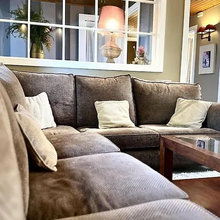 Mas Serra, Casa A Queixans