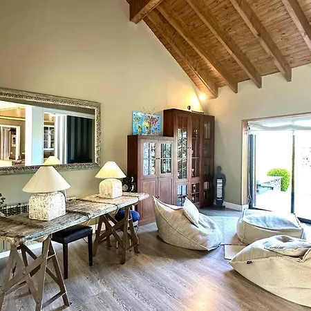 Mas Serra, Casa A Queixans * Caixans