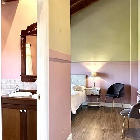 Mas Serra, Casa A Queixans